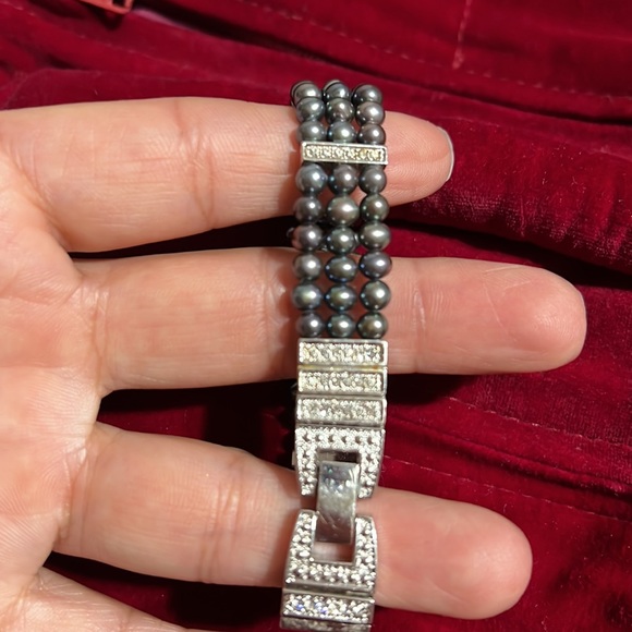 Croton Pearl Watch and Bracelet Set Dark Gray/Blue - Picture 5 of 13